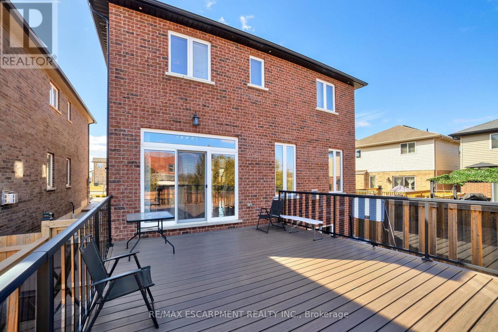 111 Vineberg Drive, Hamilton, ON - Outdoor With Deck Patio Veranda With Exterior