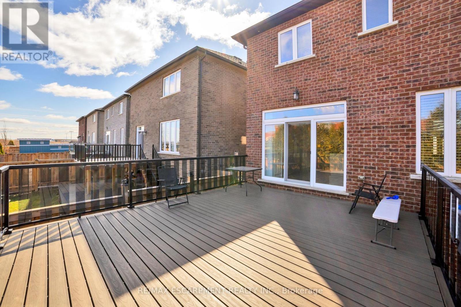 111 Vineberg Drive, Hamilton, ON - Outdoor With Deck Patio Veranda With Exterior