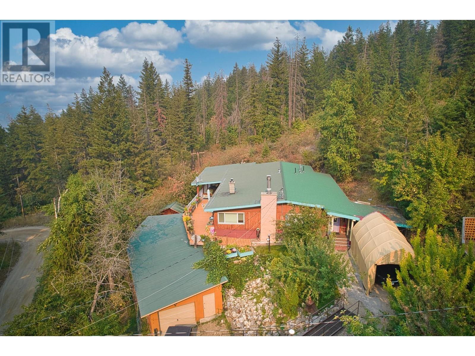 3096 Lindberg Road, Sorrento, BC - Outdoor With View