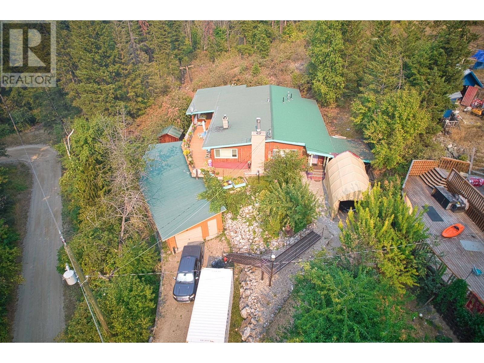 3096 Lindberg Road, Sorrento, BC - Outdoor With View
