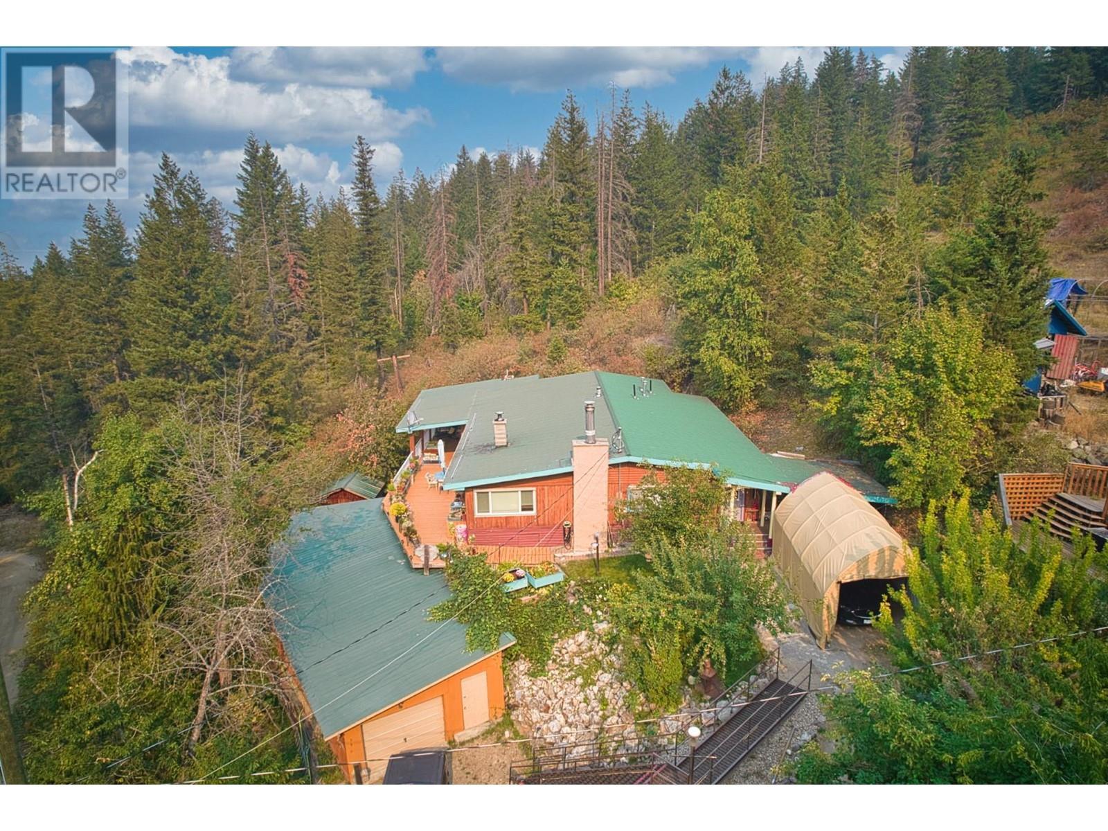 3096 Lindberg Road, Sorrento, BC - Outdoor With View