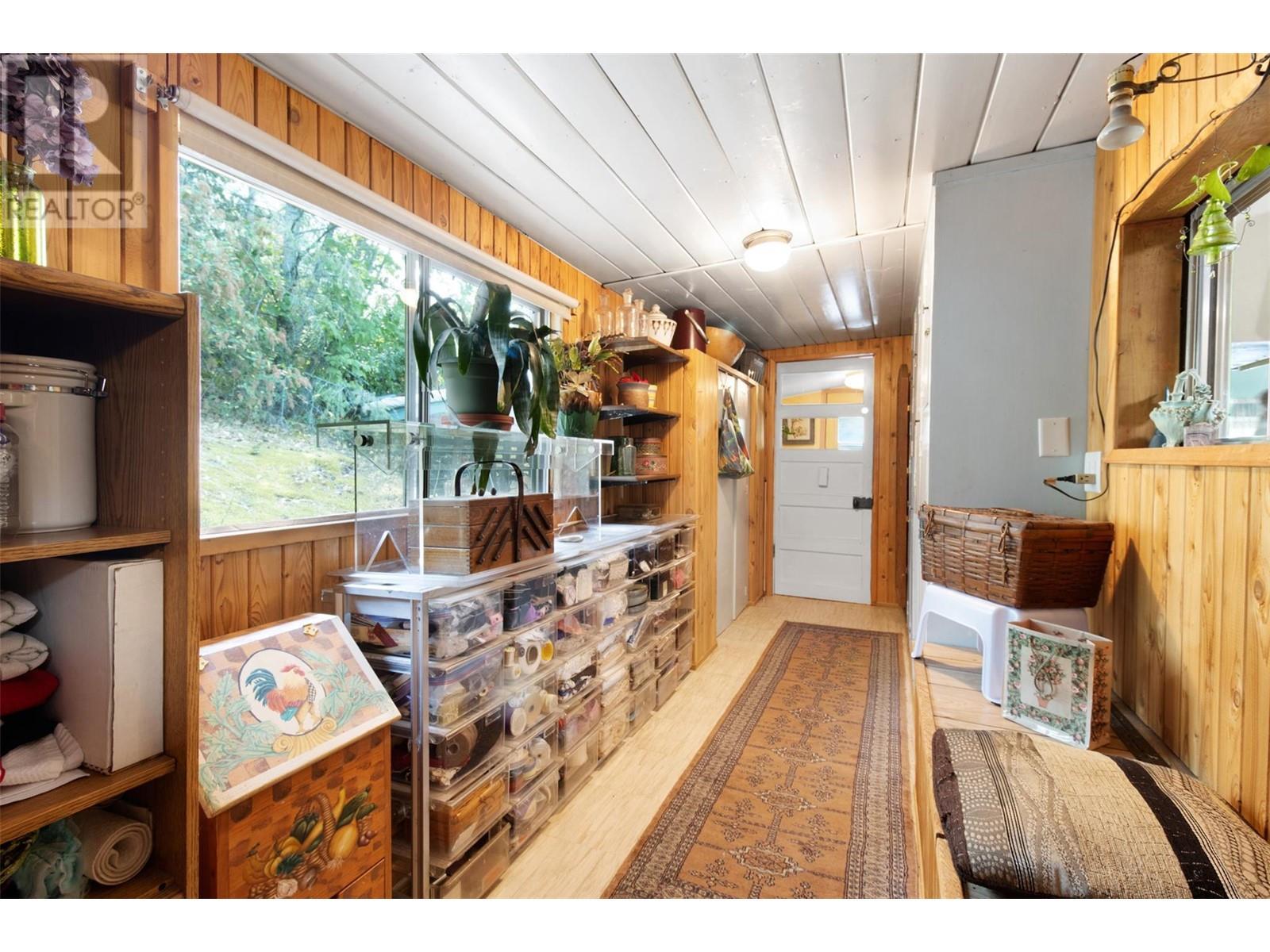 3096 Lindberg Road, Sorrento, BC - Indoor Photo Showing Other Room