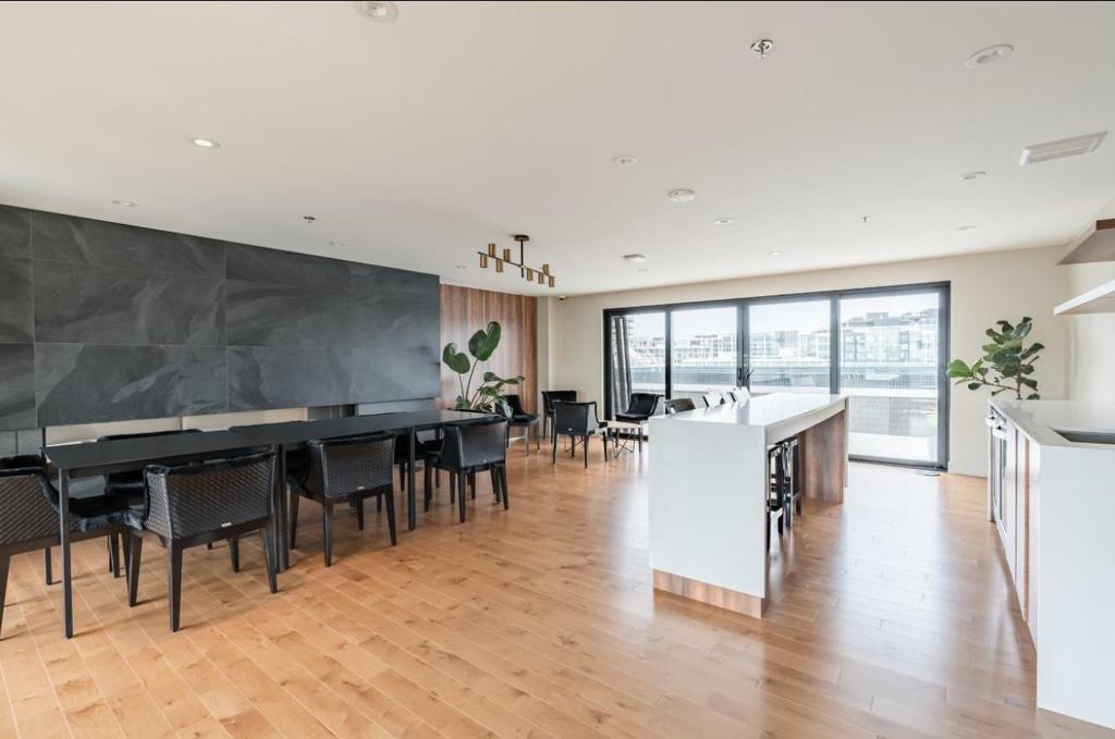 Salle communautaire - 715-170 Rue Rioux, Montréal (Le Sud-Ouest), QC - Indoor Photo Showing Other Room