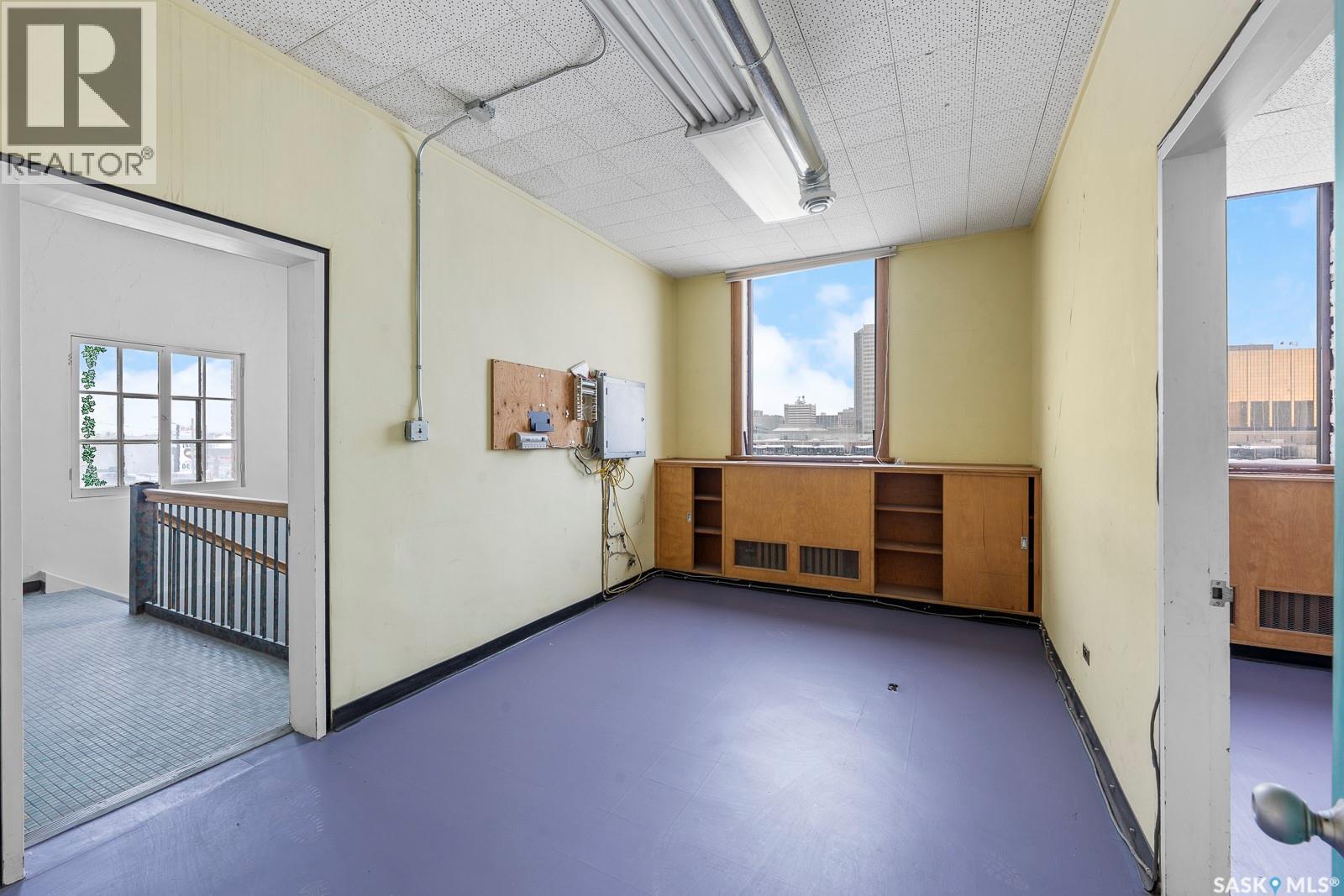 2002 Dewdney Avenue, Regina, SK