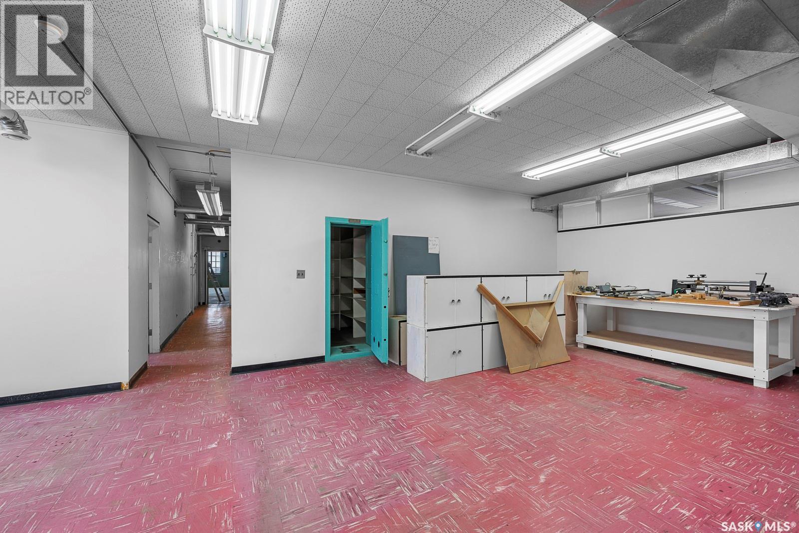 2002 Dewdney Avenue, Regina, SK