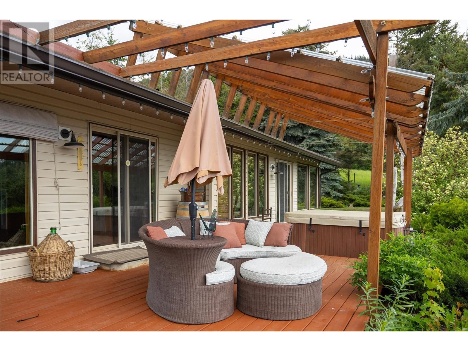 5620 Neil Road, Vernon, BC - Outdoor With Deck Patio Veranda With Exterior