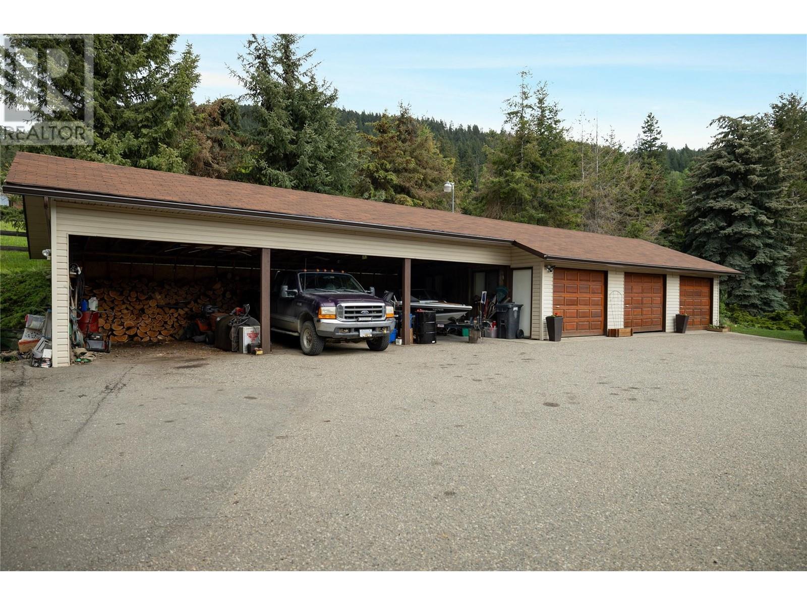 5620 Neil Road, Vernon, BC - Outdoor