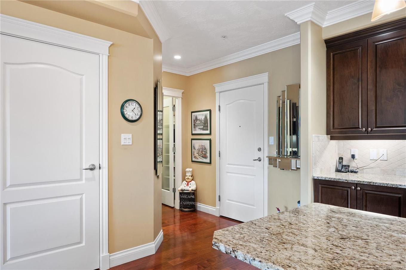 415-3666 Royal Vista Way, Courtenay, BC - Indoor