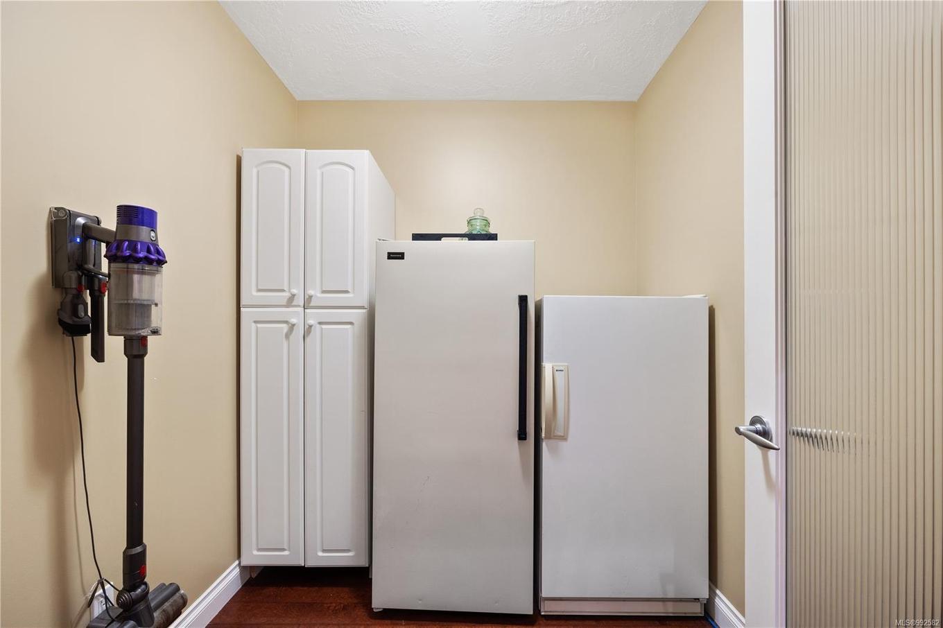 415-3666 Royal Vista Way, Courtenay, BC - Indoor Photo Showing Other Room