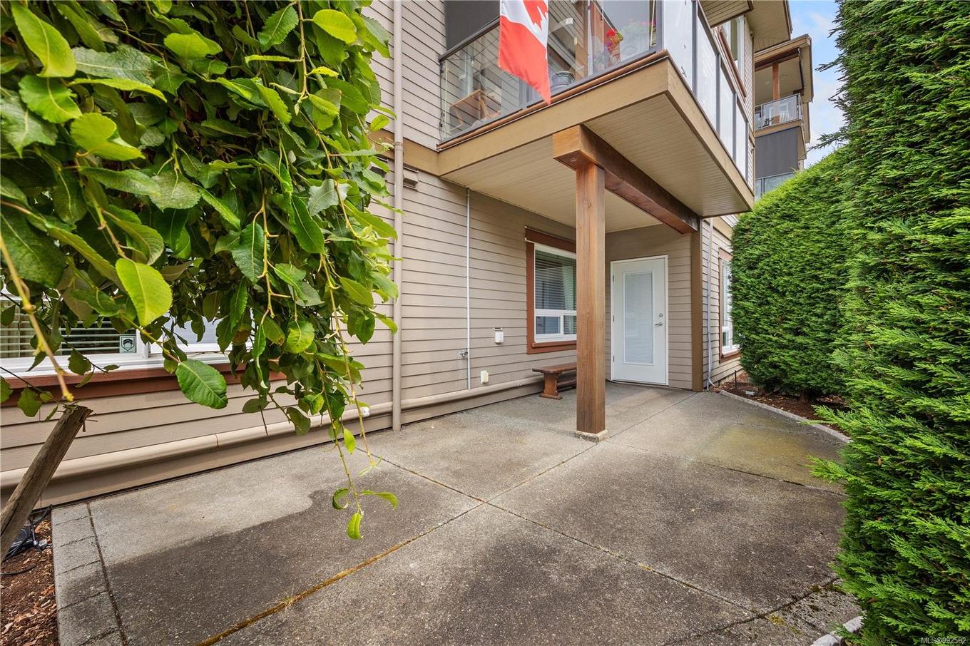 415-3666 Royal Vista Way, Courtenay, BC - Outdoor