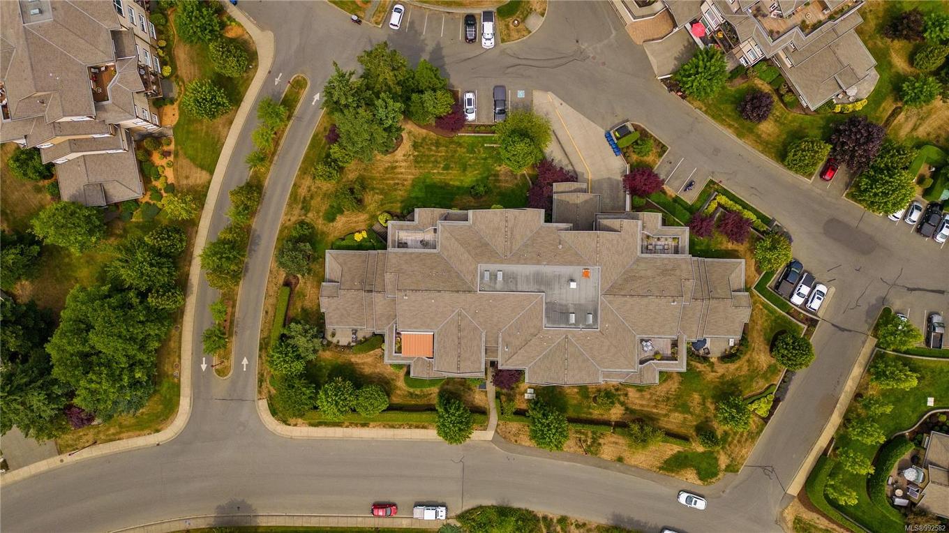 415-3666 Royal Vista Way, Courtenay, BC - Outdoor With View