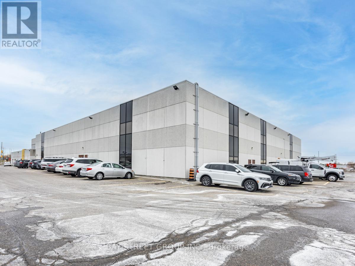 1600 Stellar Drive, Whitby, ON