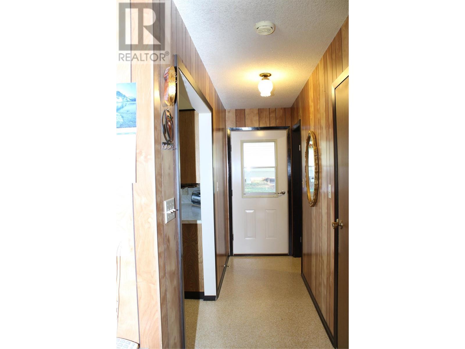 6915 Kimoff Road, Appledale, BC - Indoor Photo Showing Other Room