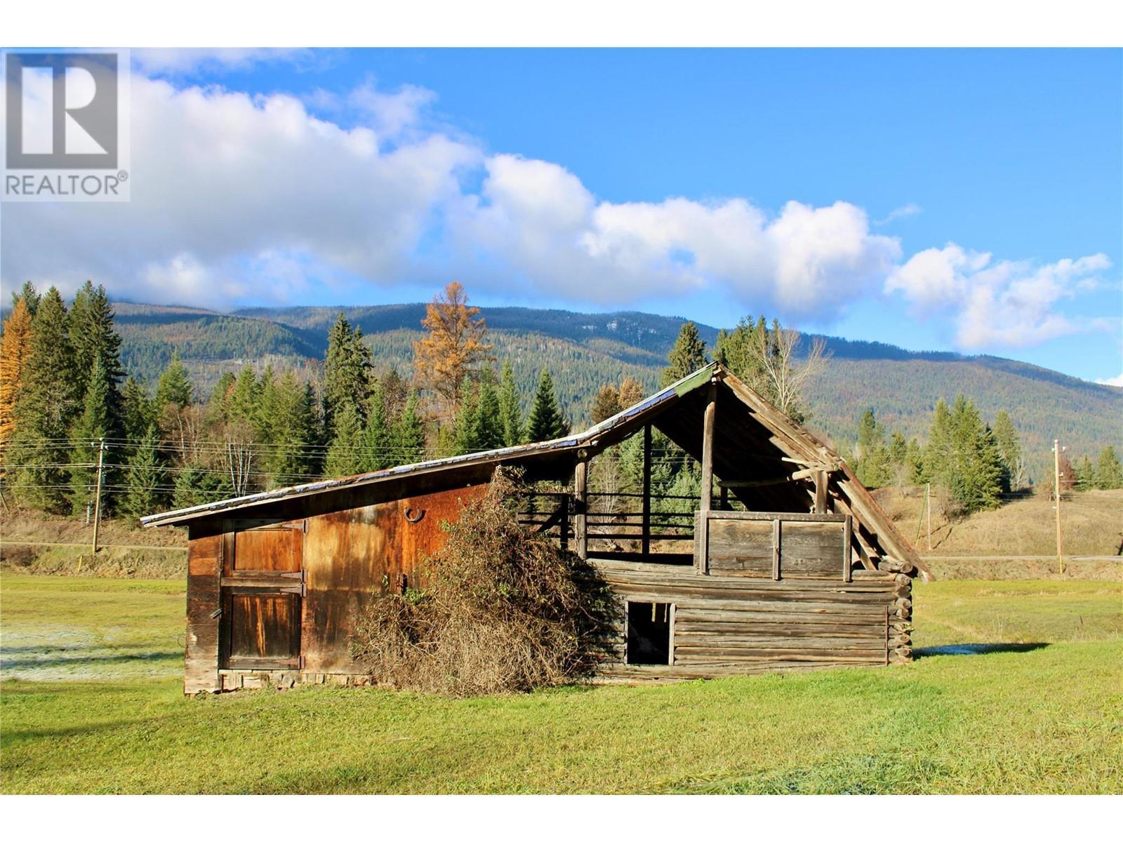 6915 Kimoff Road, Appledale, BC - Outdoor With View