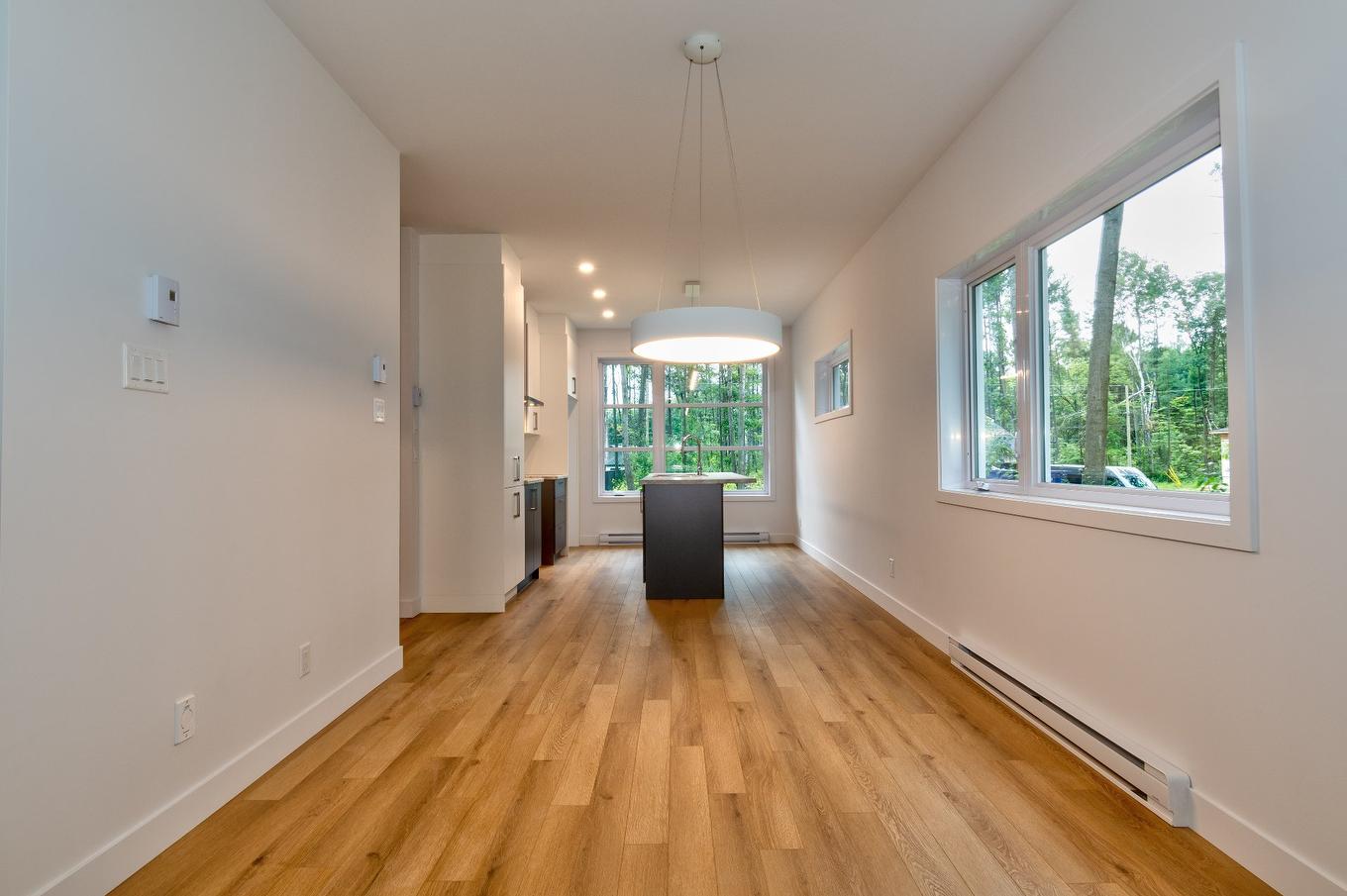 Salle à manger - 8730 Rue De Touraine, Sorel-Tracy, QC - Indoor Photo Showing Other Room