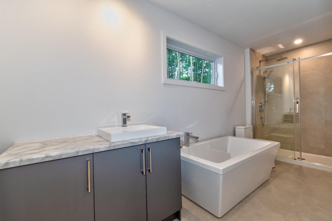 Salle de bains - 8730 Rue De Touraine, Sorel-Tracy, QC - Indoor Photo Showing Bathroom