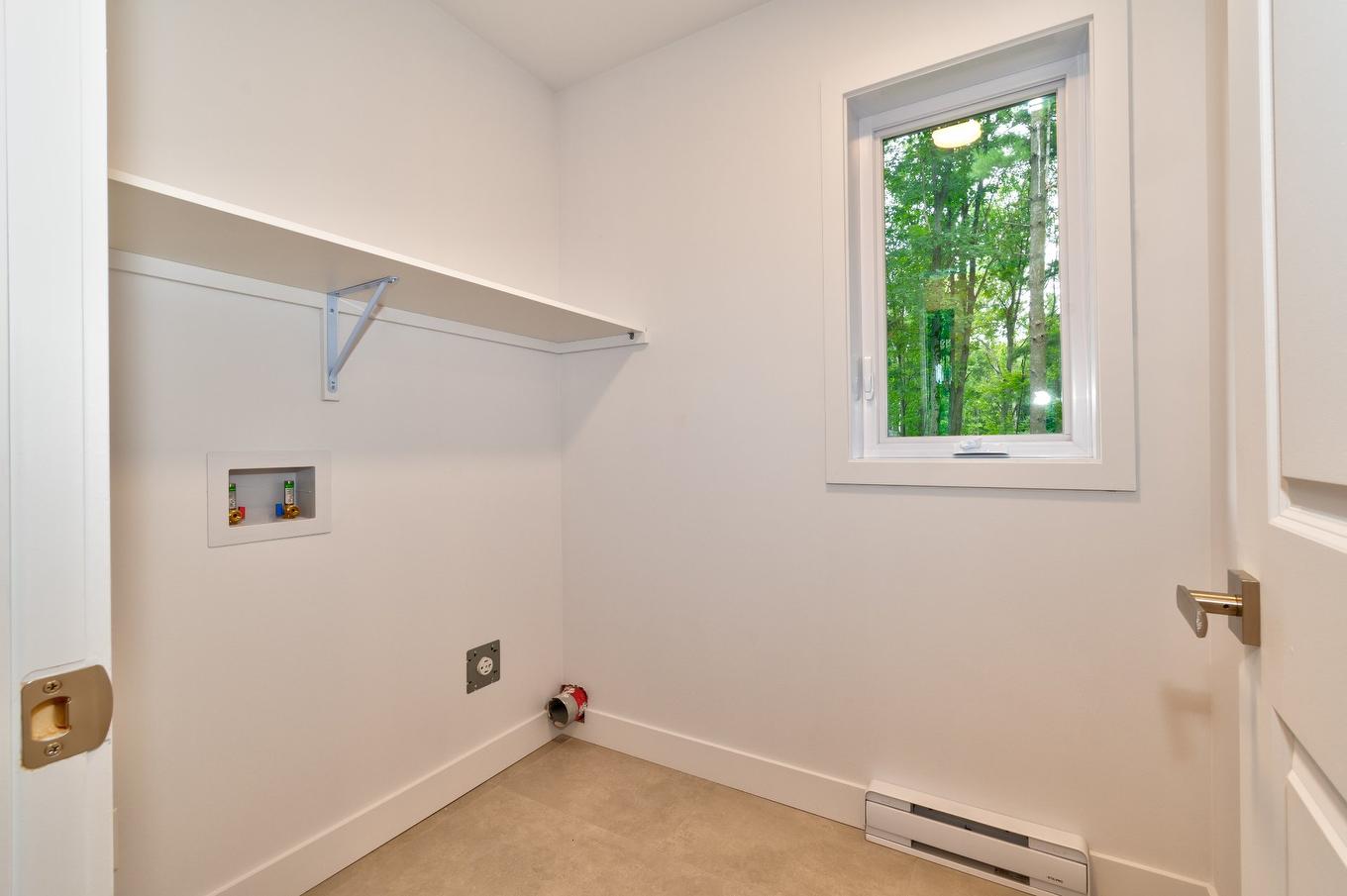 Salle de lavage - 8730 Rue De Touraine, Sorel-Tracy, QC - Indoor