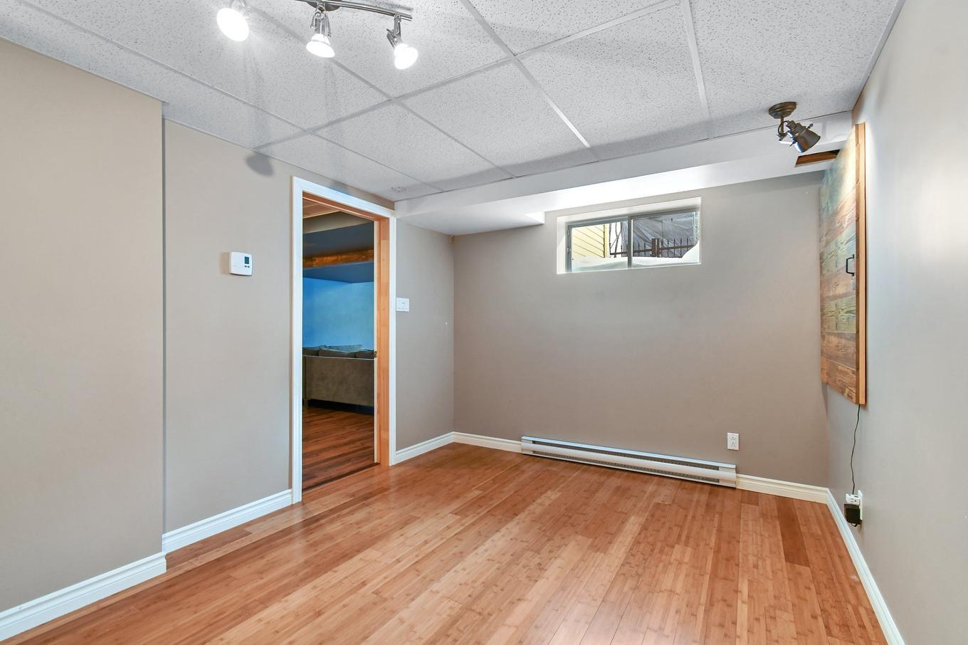 Chambre à coucher - 381 Rue Des Eaux-Vives, Saint-Jérôme, QC - Indoor Photo Showing Other Room