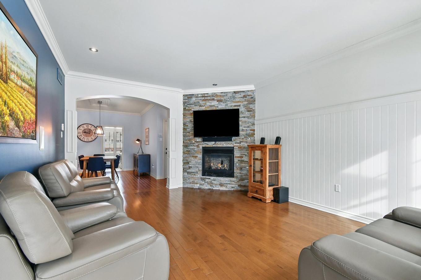 Salon - 381 Rue Des Eaux-Vives, Saint-Jérôme, QC - Indoor Photo Showing Living Room With Fireplace