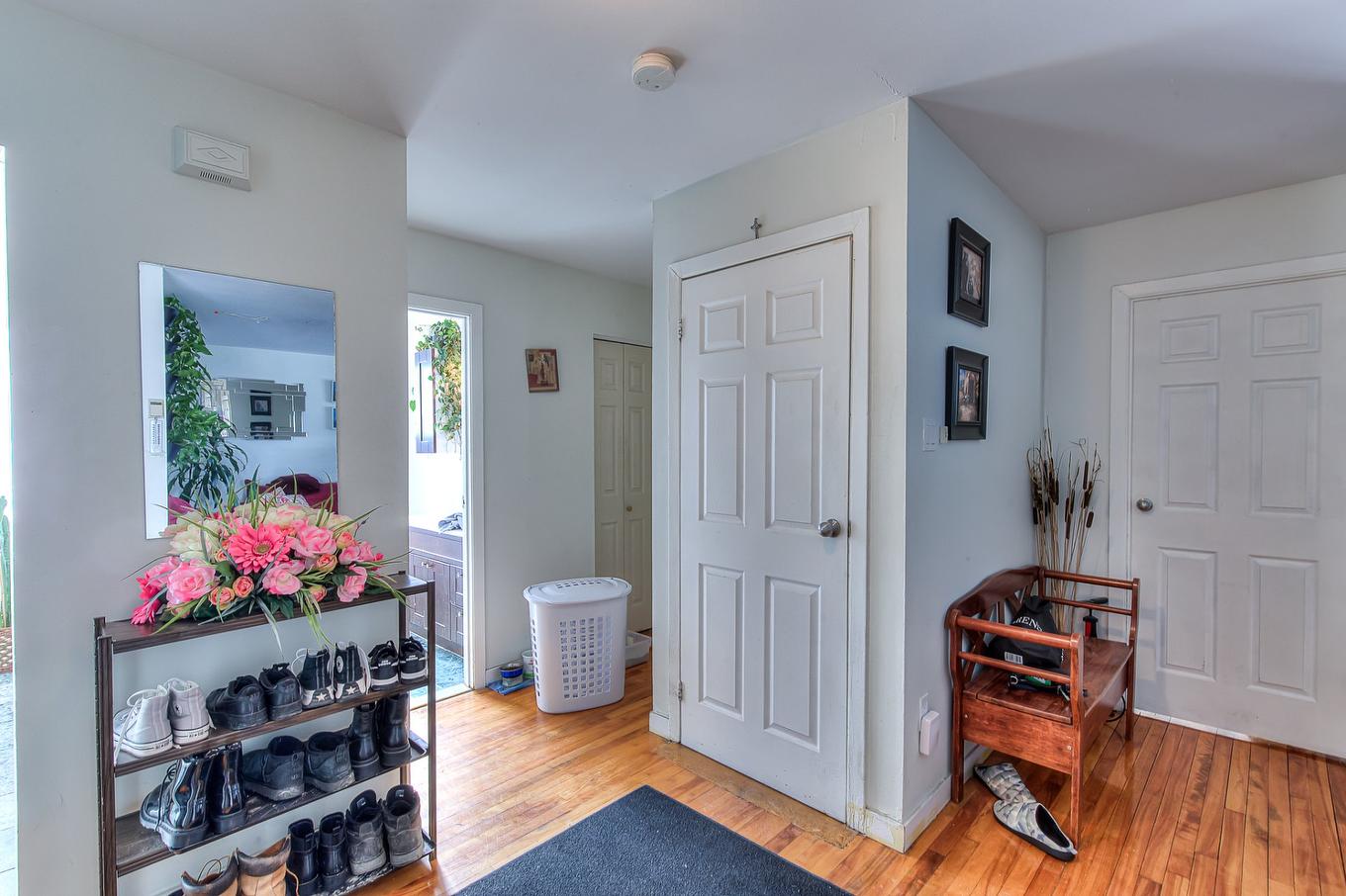 Hall - 1329 - 1331 100E Avenue, Laval (Chomedey), QC - Indoor Photo Showing Other Room