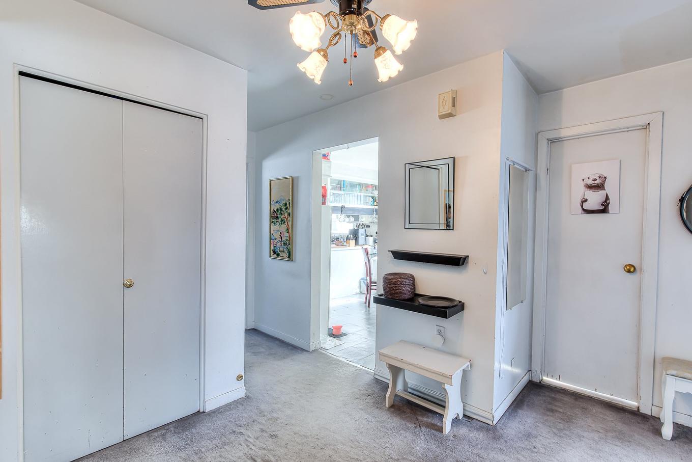 Hall - 1329 - 1331 100E Avenue, Laval (Chomedey), QC - Indoor Photo Showing Other Room