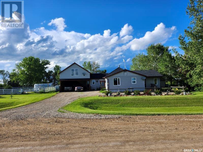Bell Acreage, Benson Rm No. 35, SK - Outdoor