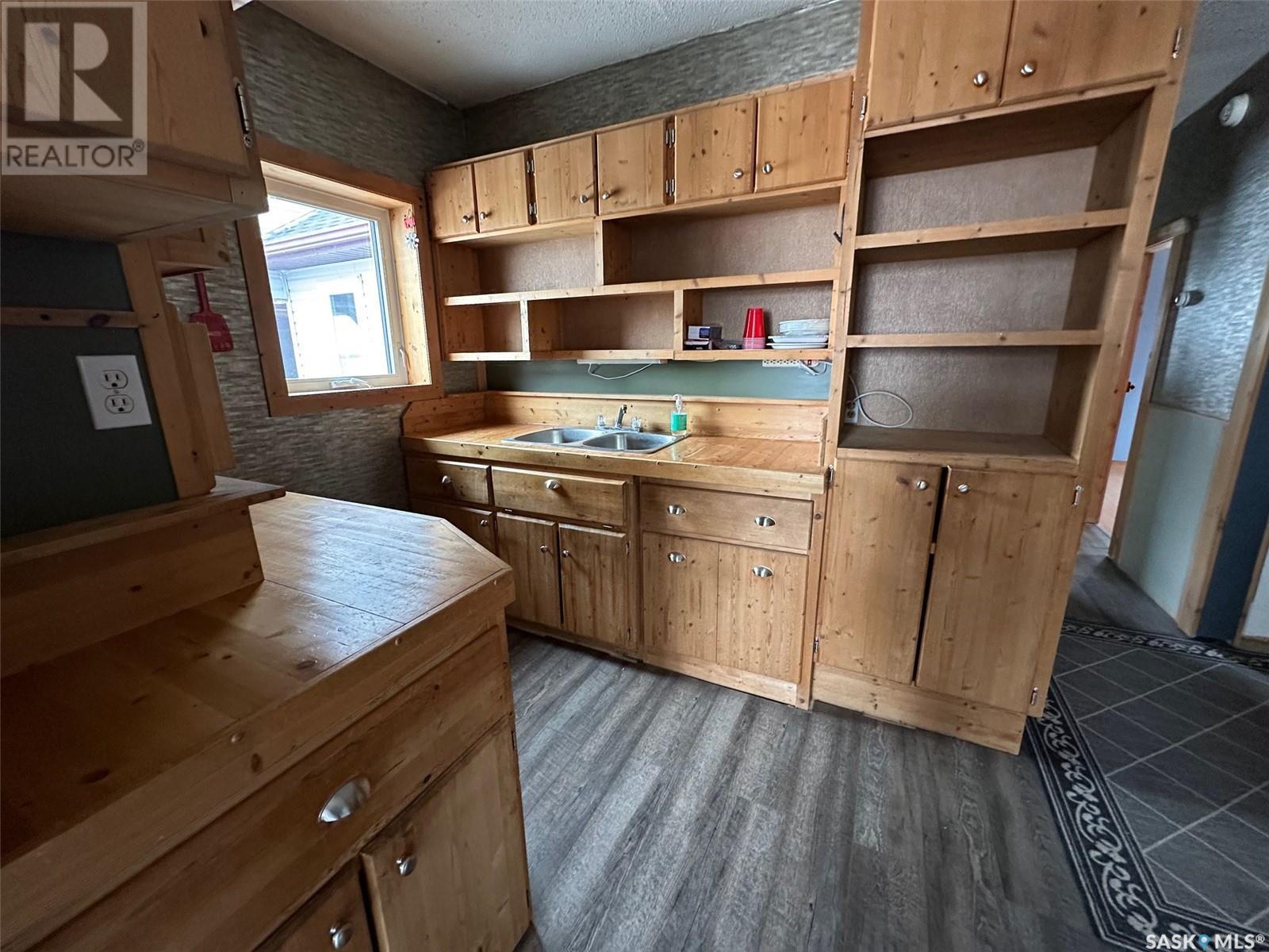 Bell Acreage, Benson Rm No. 35, SK - Indoor