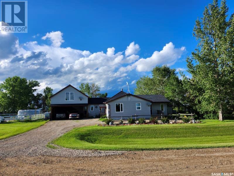 Bell Acreage, Benson Rm No. 35, SK - Outdoor