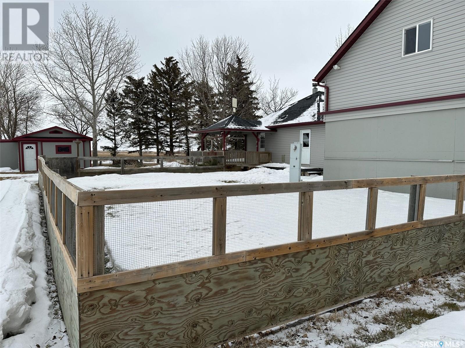 Bell Acreage, Benson Rm No. 35, SK - Outdoor