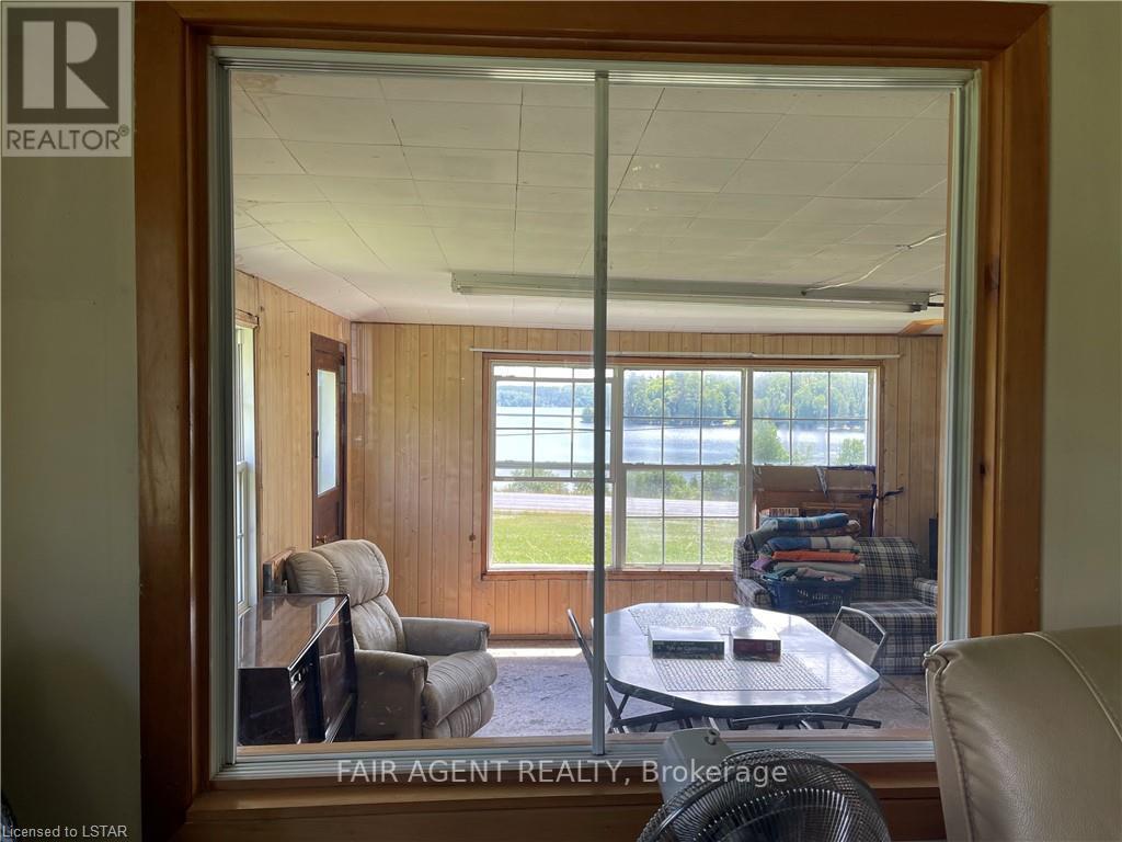 2442 Highway 520, Magnetawan, ON - Indoor