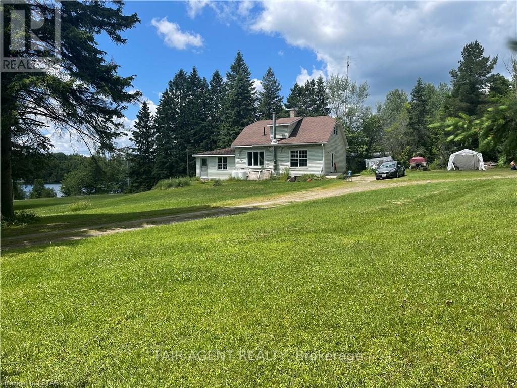 2442 Highway 520, Magnetawan, ON - Outdoor