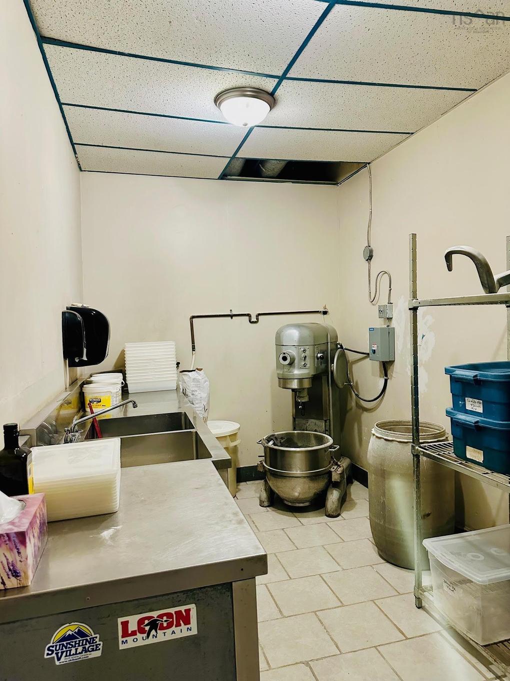 84 Portland Street, Dartmouth, NS