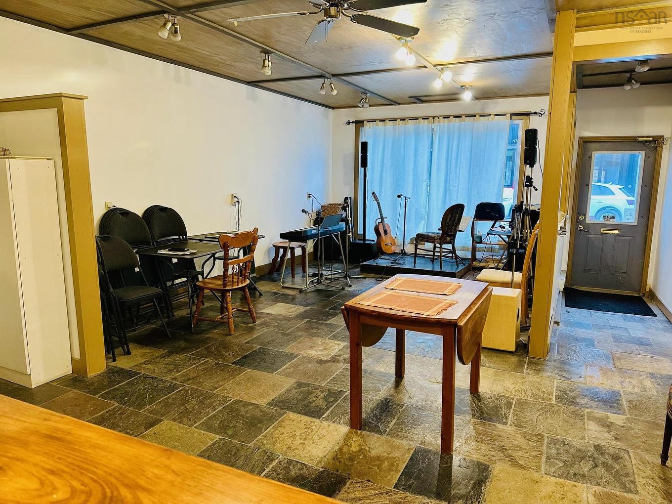 84 Portland Street, Dartmouth, NS