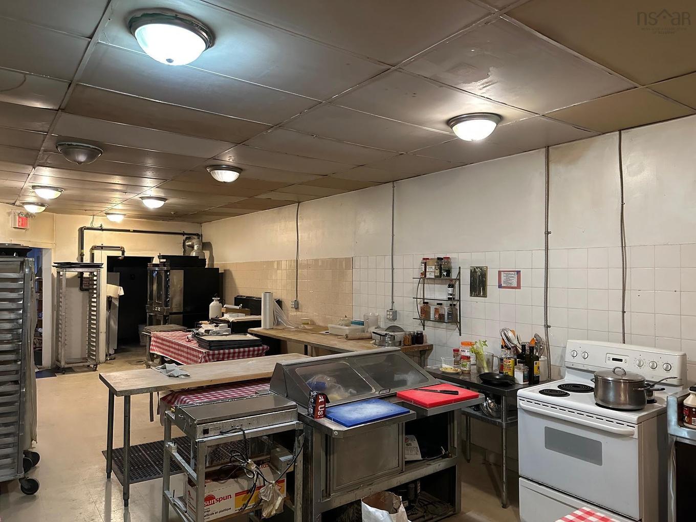 84 Portland Street, Dartmouth, NS