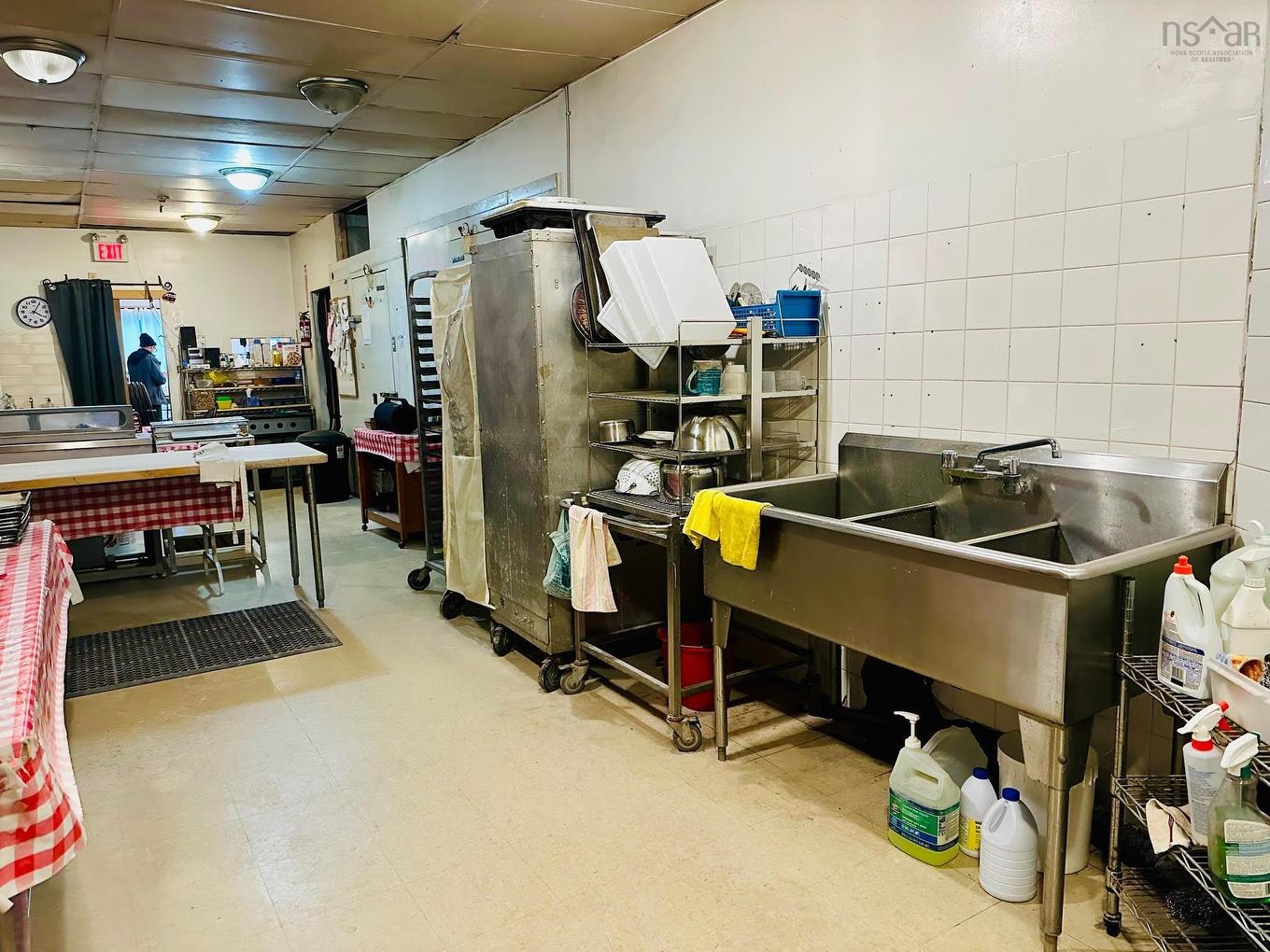 84 Portland Street, Dartmouth, NS