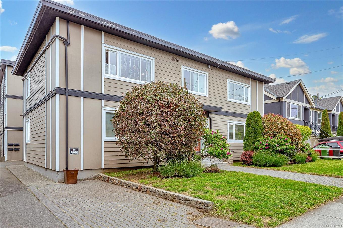 1044 Hillside Ave, Victoria, BC - Outdoor