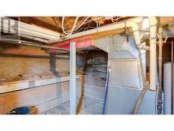 Crawl space -
