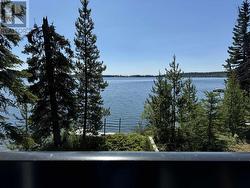 4836 BINNIE ROAD Lac La Hache, BC V0K 1T0