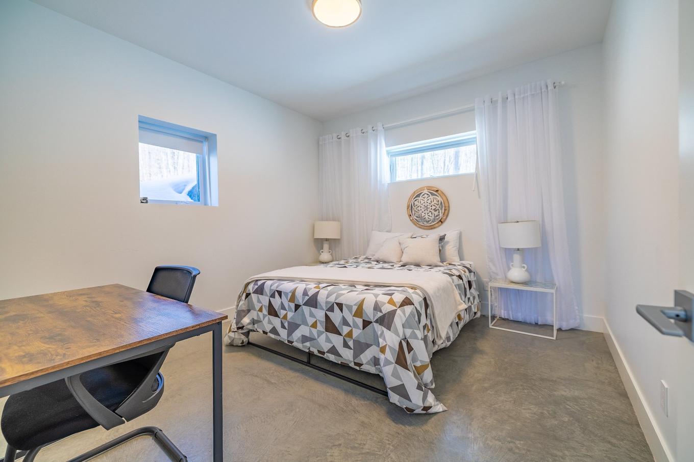 Aerial photo - 14 Ch. Des Colibris, Saint-Hippolyte, QC - Indoor Photo Showing Bedroom