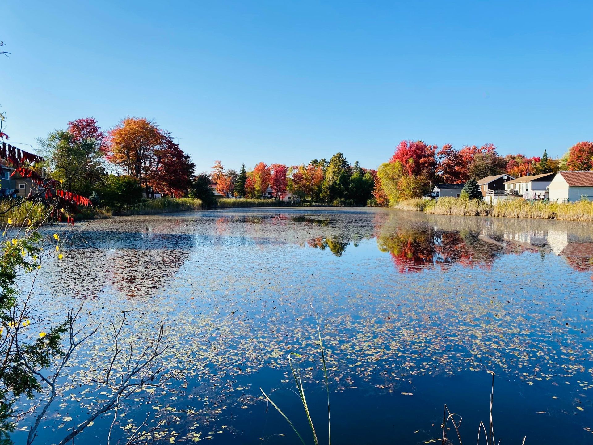 Vue sur l'eau - Rue Pierre, Saint-Lin/Laurentides, QC
