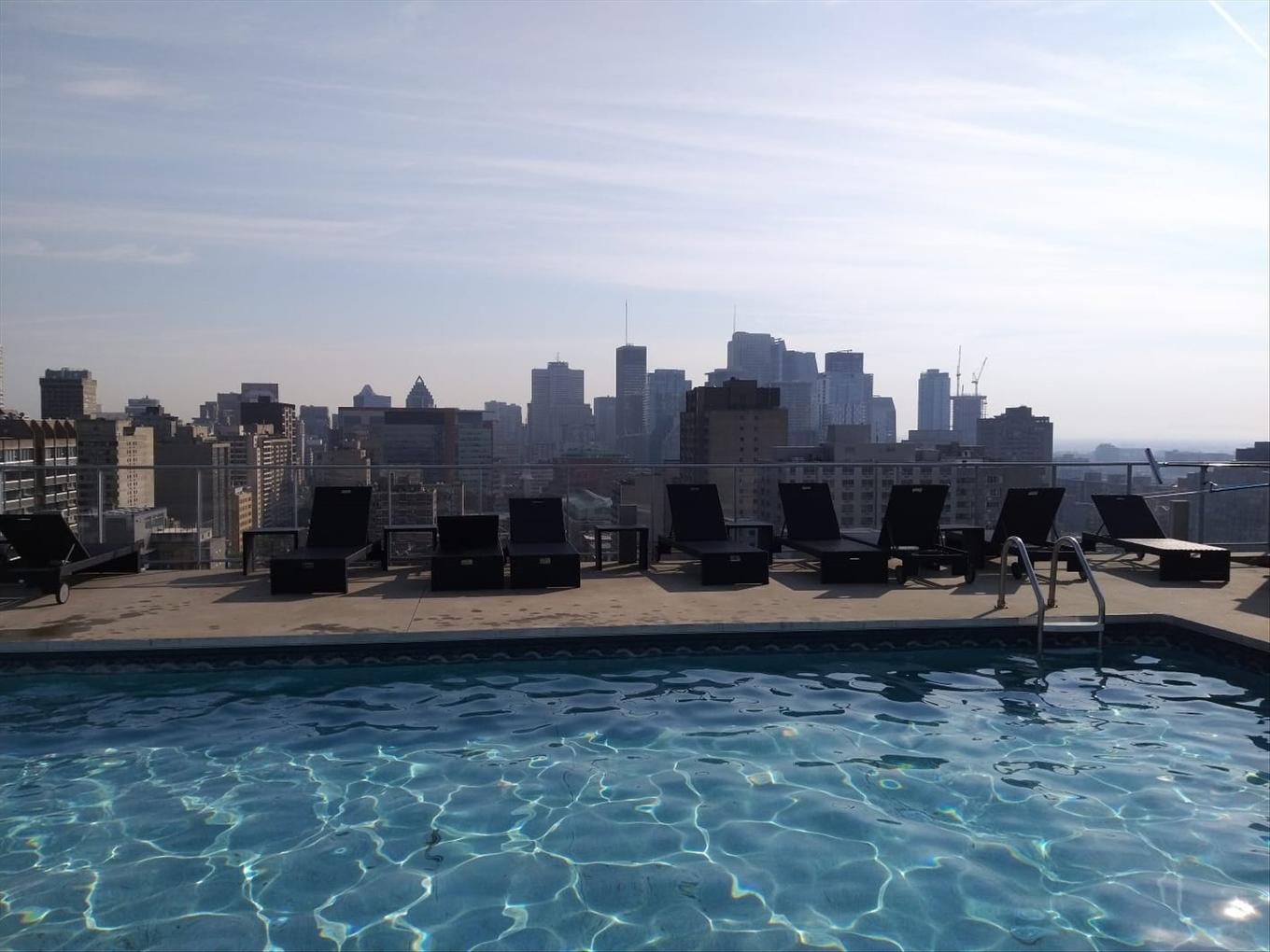 Pool - 2045-1414 Rue Chomedey, Montréal (Ville-Marie), QC - Outdoor With In Ground Pool With View