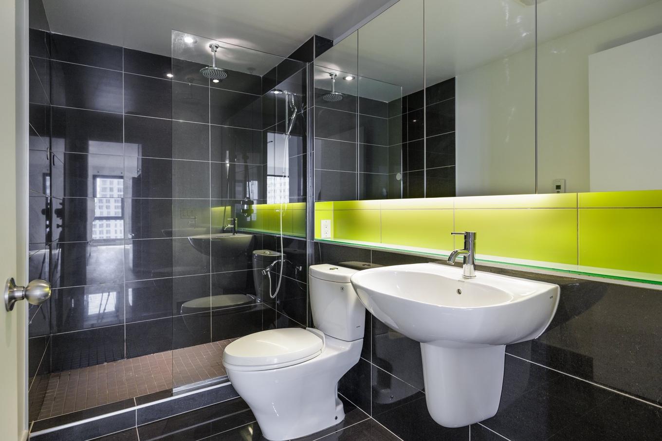 Bathroom - 2045-1414 Rue Chomedey, Montréal (Ville-Marie), QC - Indoor Photo Showing Bathroom