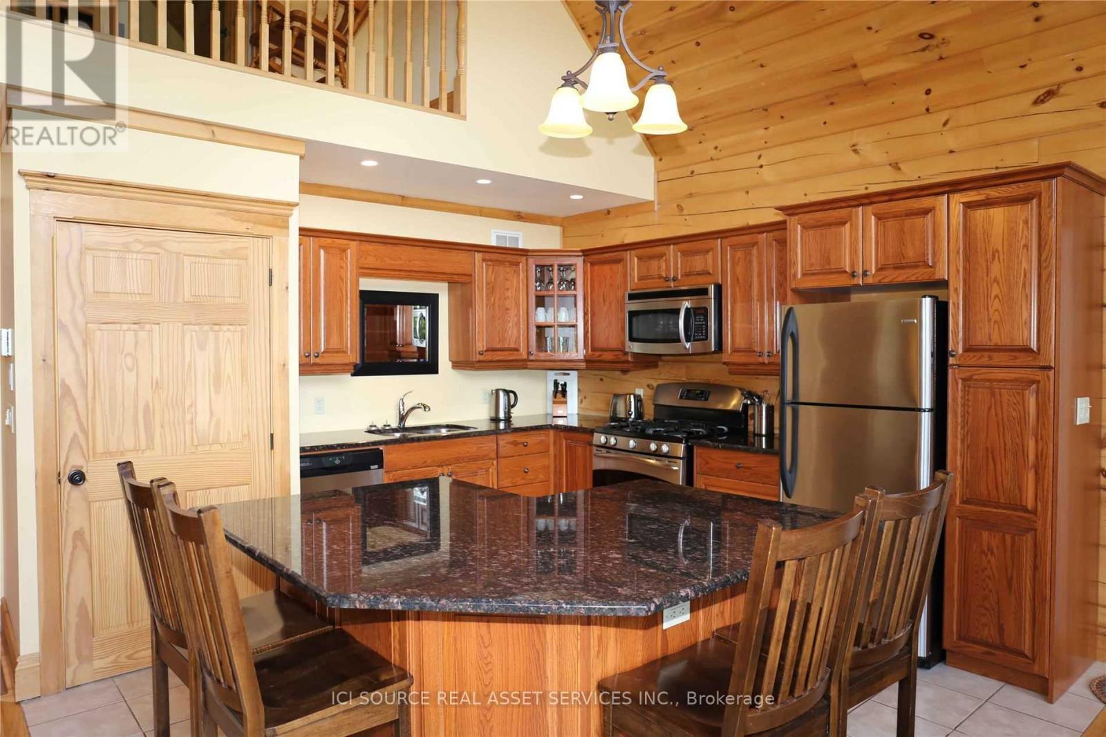 A - 1016 Twin Pine Lane, Frontenac, ON - Indoor Photo Showing Kitchen