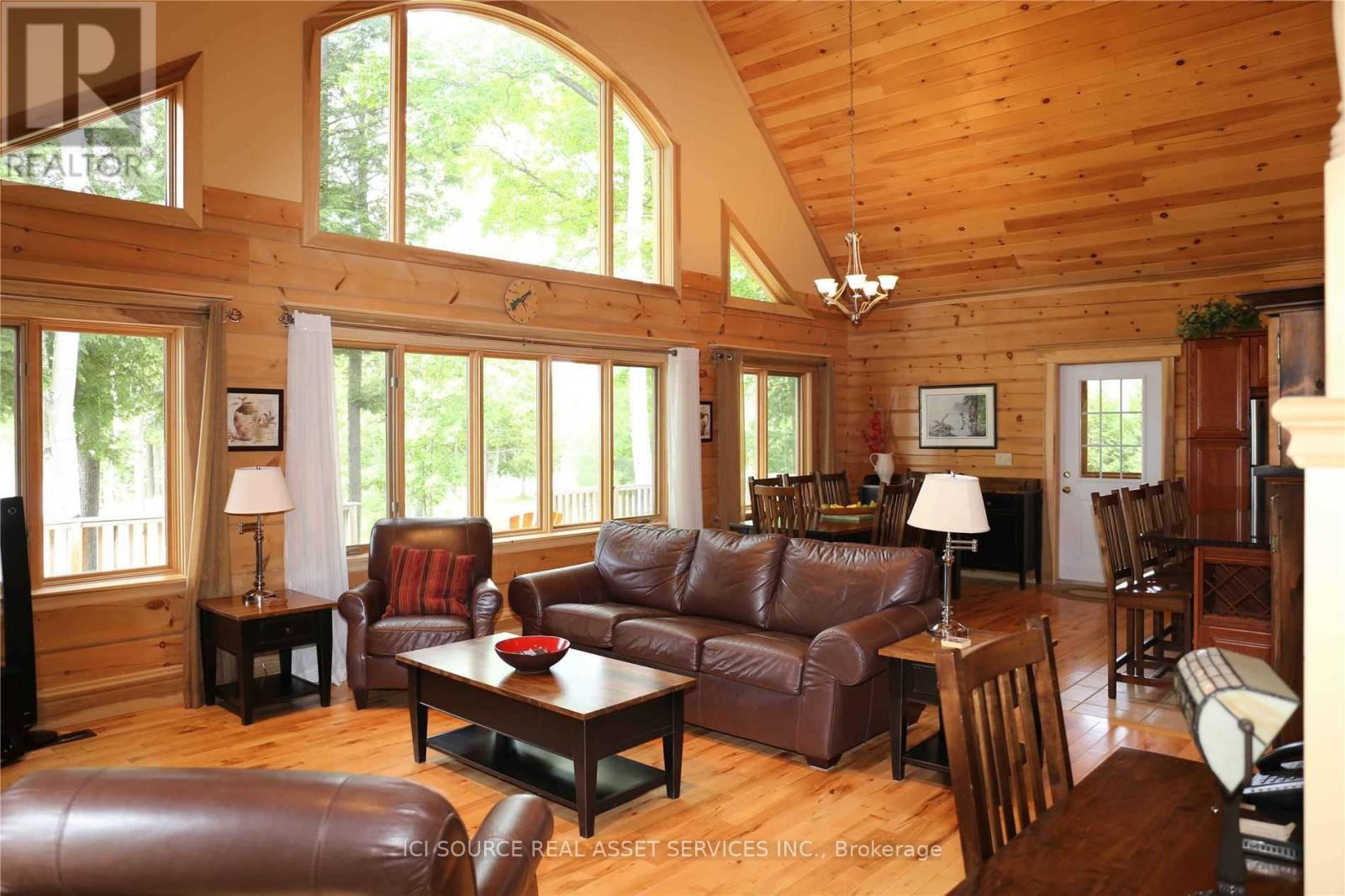 A - 1016 Twin Pine Lane, Frontenac, ON - Indoor Photo Showing Living Room