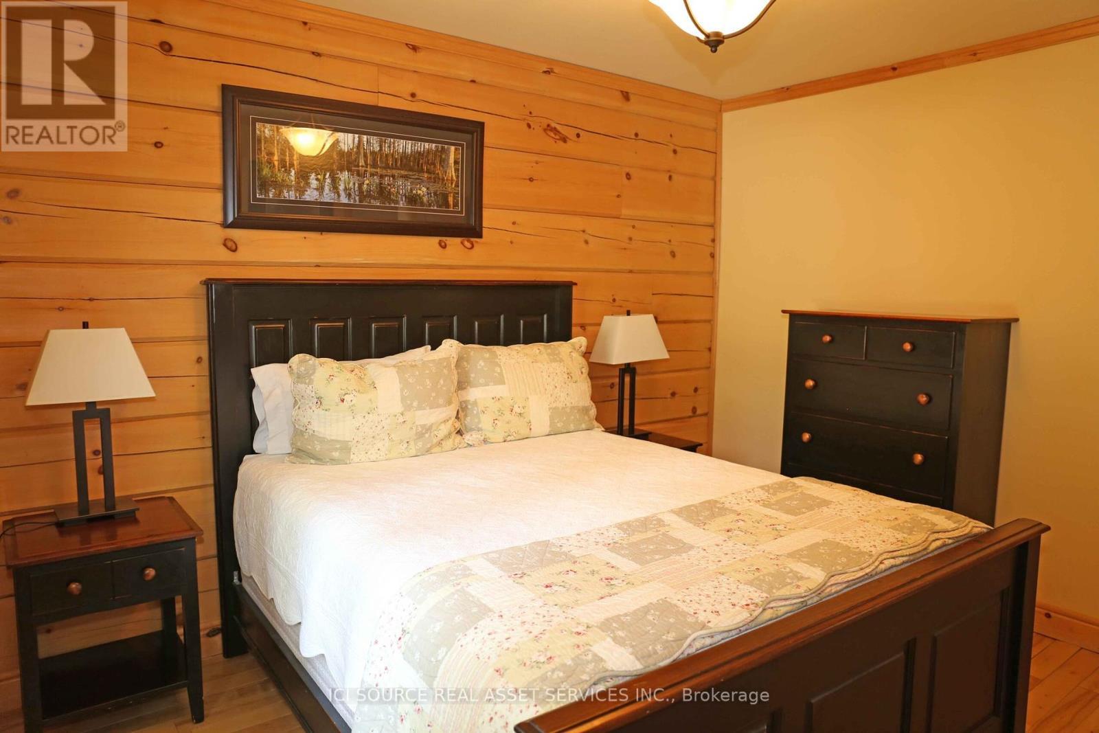 C - 1016 Twin Pine Lane, Frontenac, ON - Indoor Photo Showing Bedroom
