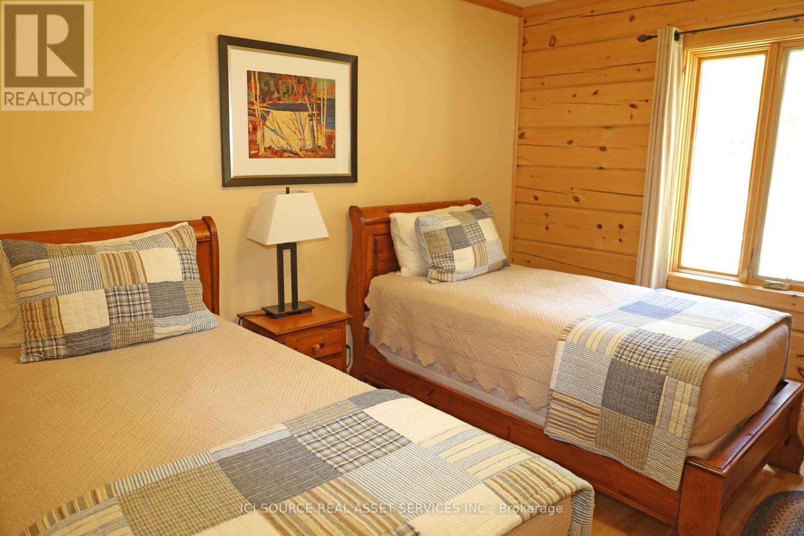 C - 1016 Twin Pine Lane, Frontenac, ON - Indoor Photo Showing Bedroom