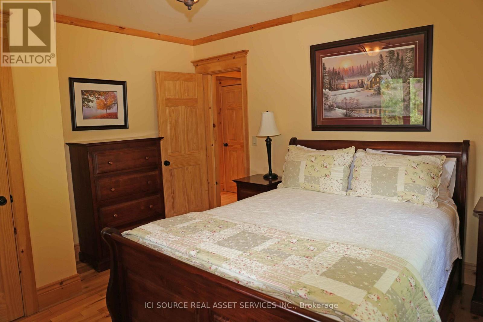 B - 1016 Twin Pine Lane, Frontenac, ON