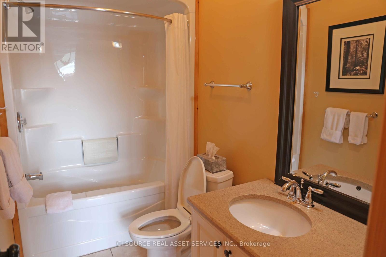 B - 1016 Twin Pine Lane, Frontenac, ON