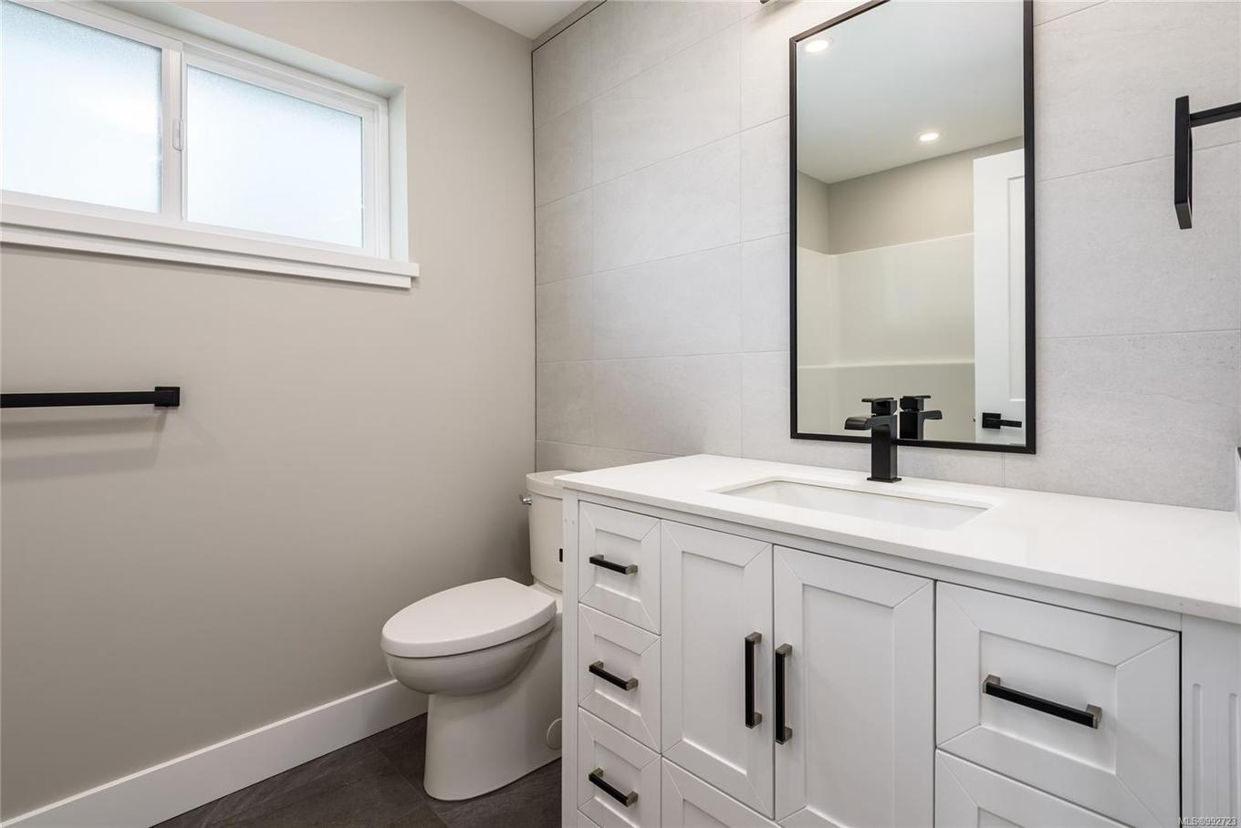 635 5Th St, Courtenay, BC