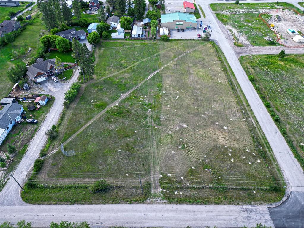 8959 Arbuckle Street, Canal Flats, BC